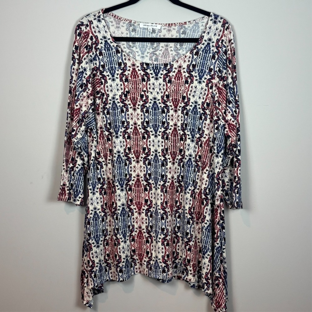 Rose & Olive Womens Red Aztec Stretch Tunic Top 1X 3/4 Sleeve Sharkbite‎ hem